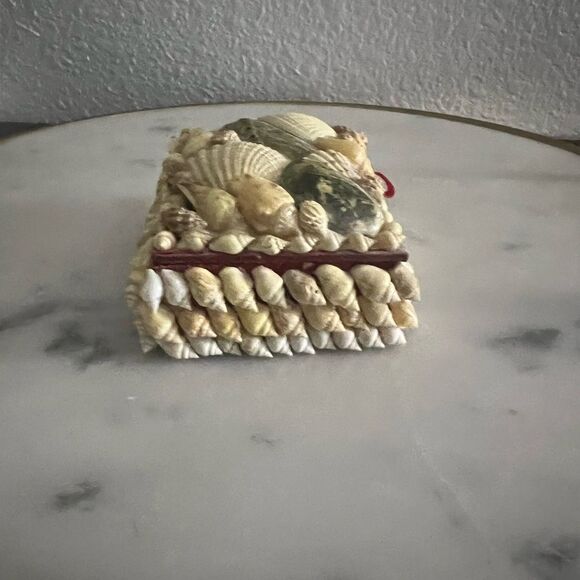 Vintage Trinket Box Shells Jewelry Philippines 4” L 3”W 1.5”H 1”D - Picture 3 of 6